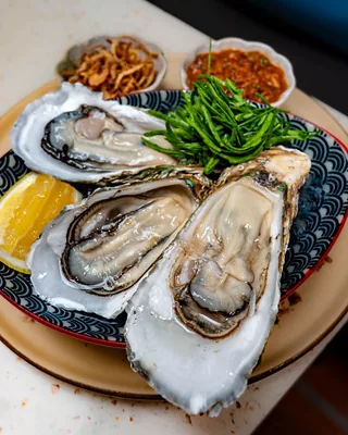 Oysters Plate